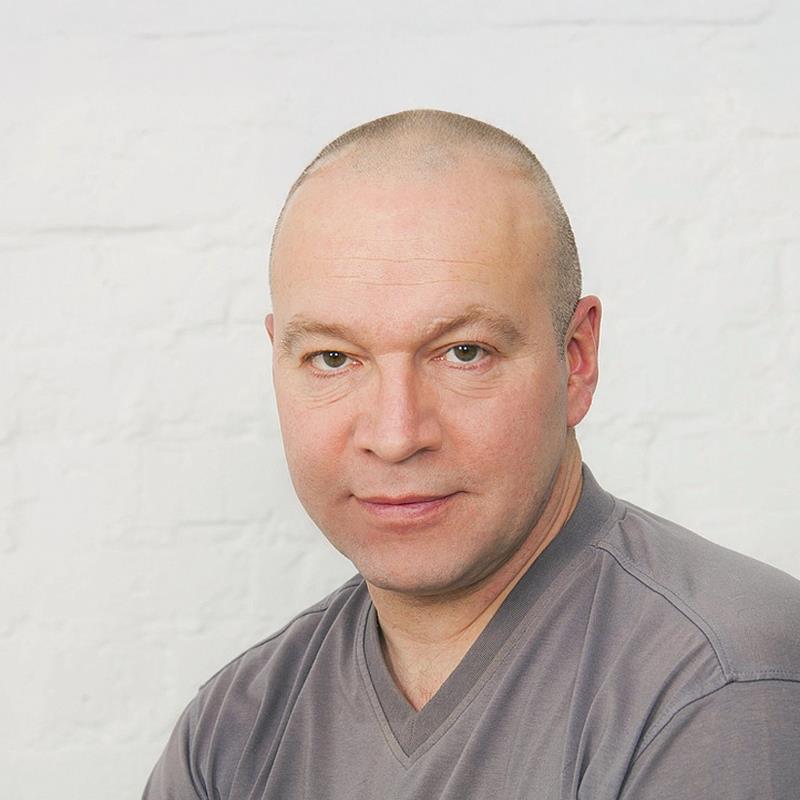 Постер Илья Линович