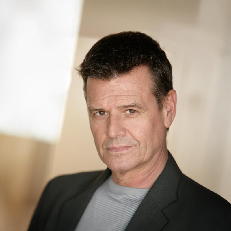 Постер Рэндолл Инглэнд