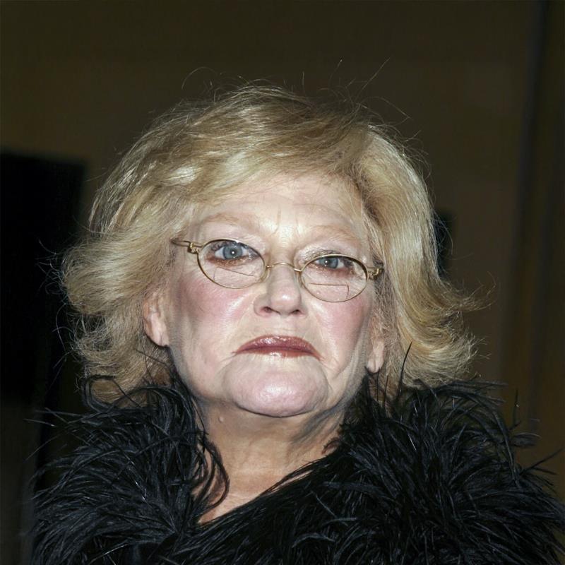 Постер Сюзанн Шеперд