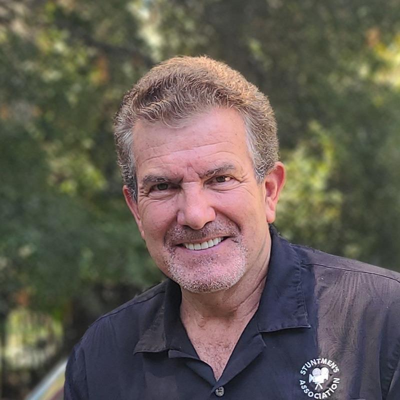 Постер Алекс Дэниелс