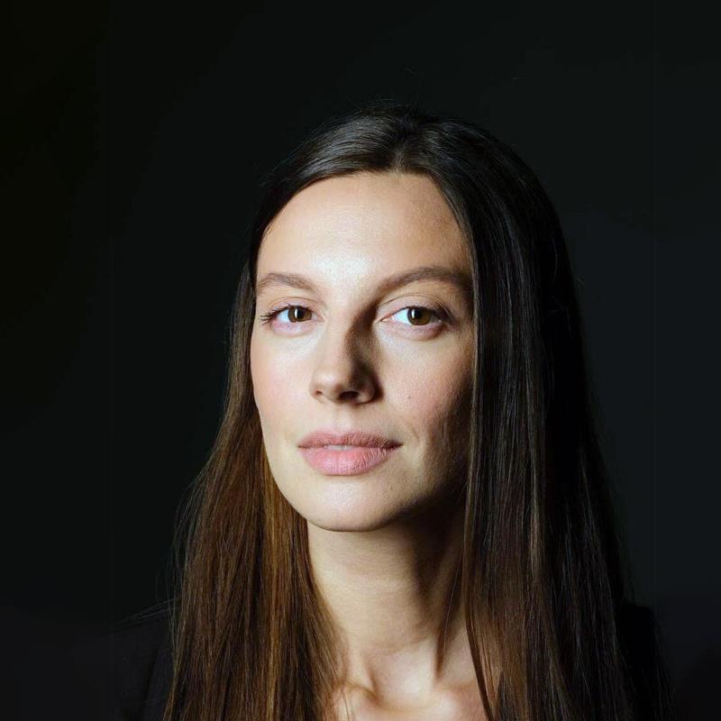 Постер Мария Бенну