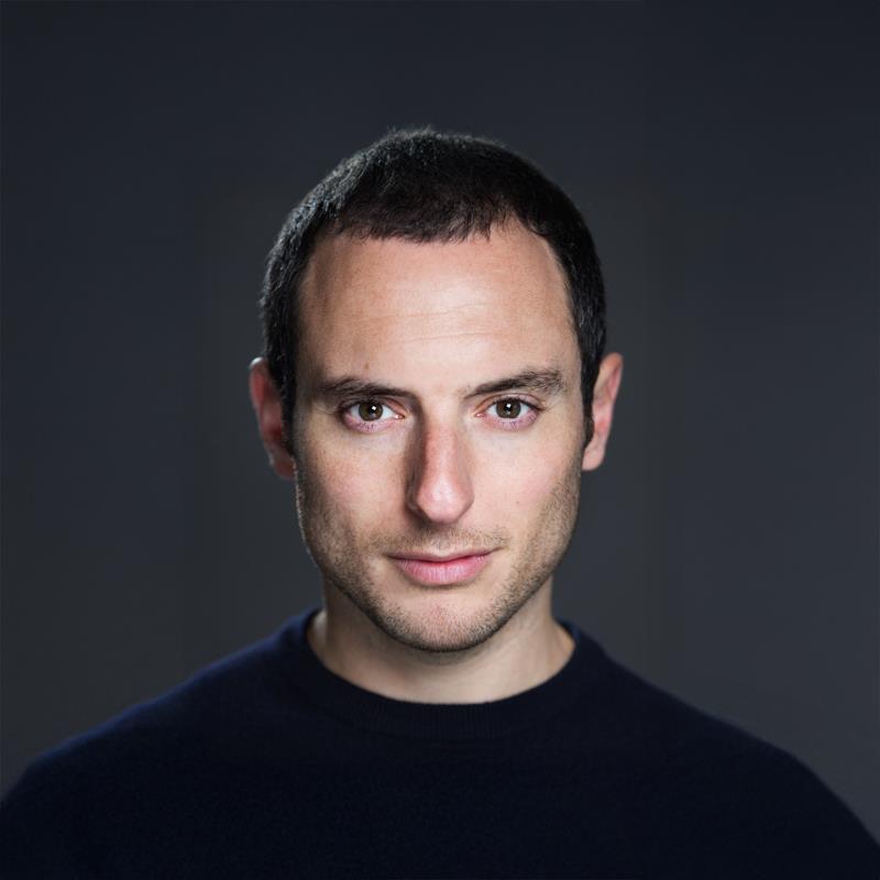 Постер Дэниэл Бен Зеноу