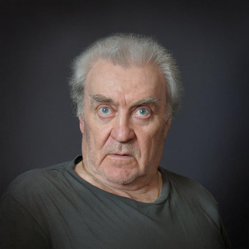 Постер Леонард Толстой