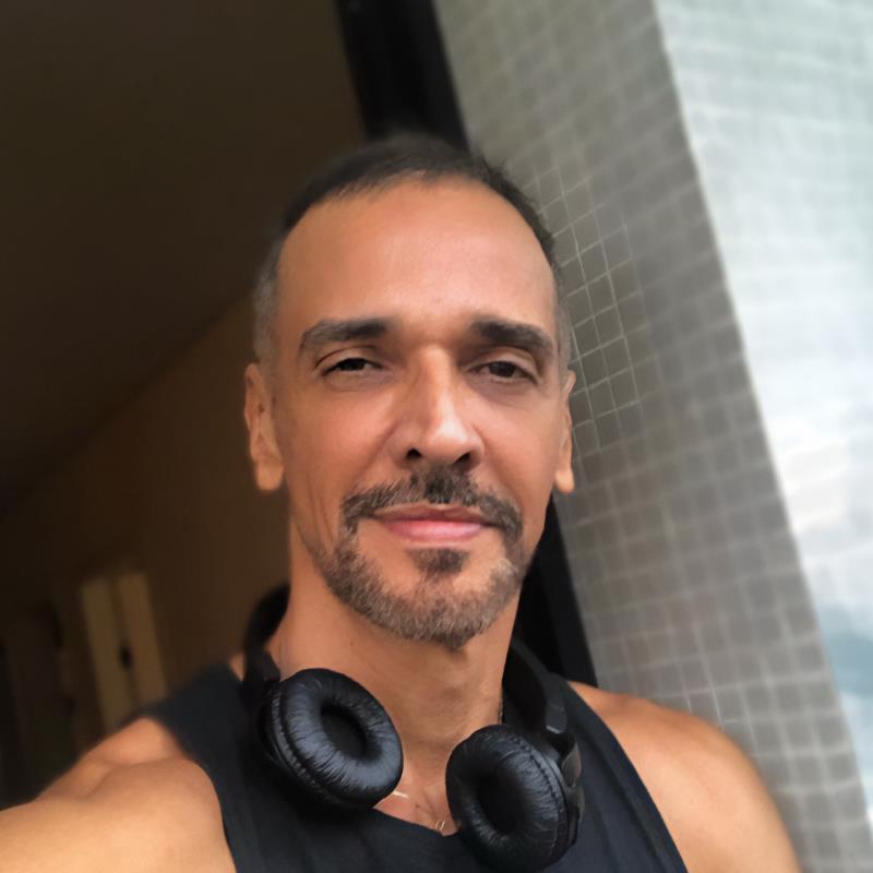 Постер Марсело Сабак