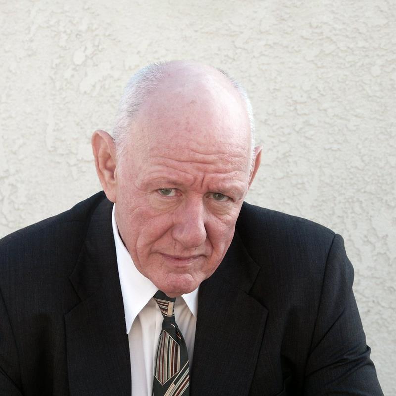 Постер Майкл О’Хаган