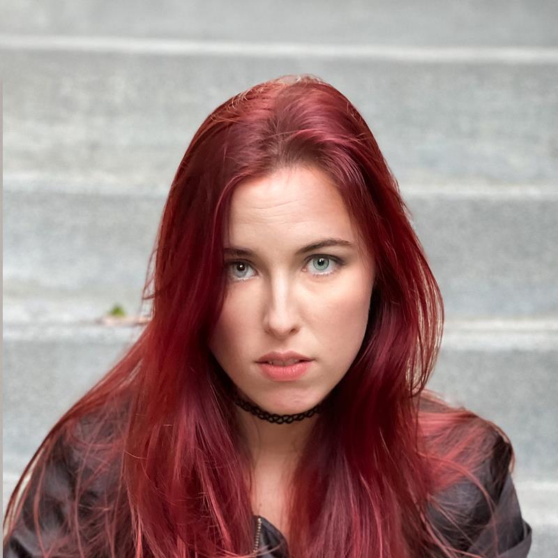 Постер Саманта Мэхурин