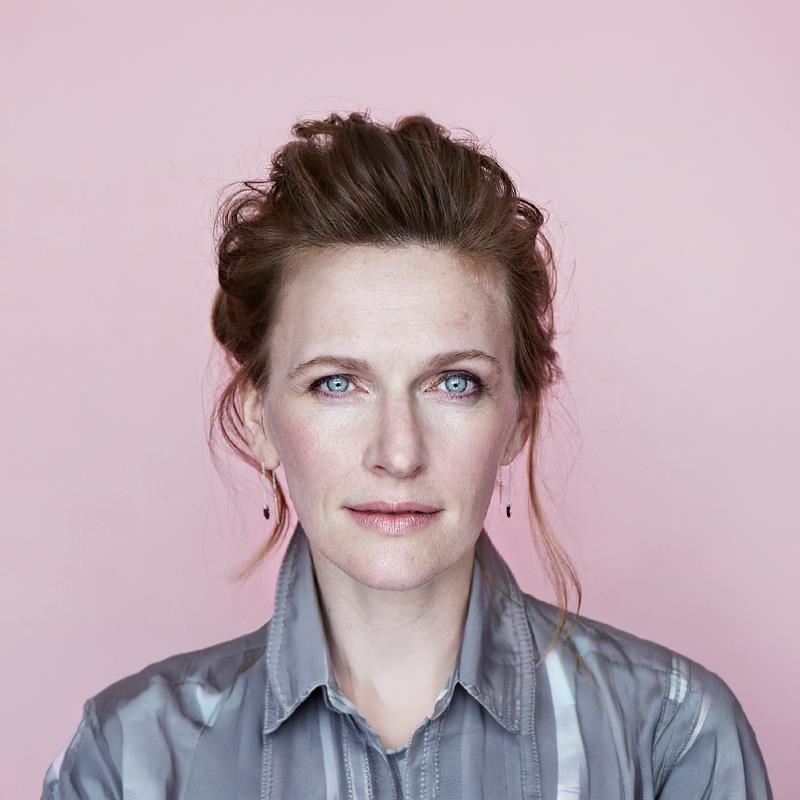 Постер Жофия Самоши