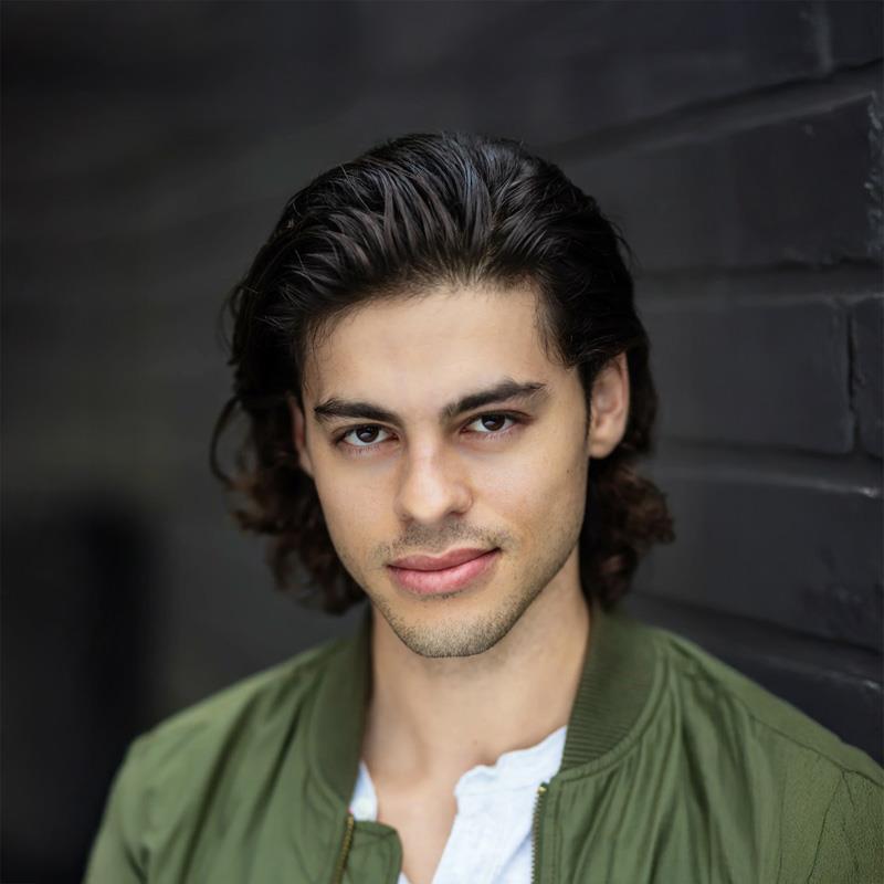 Постер Крис Петровски