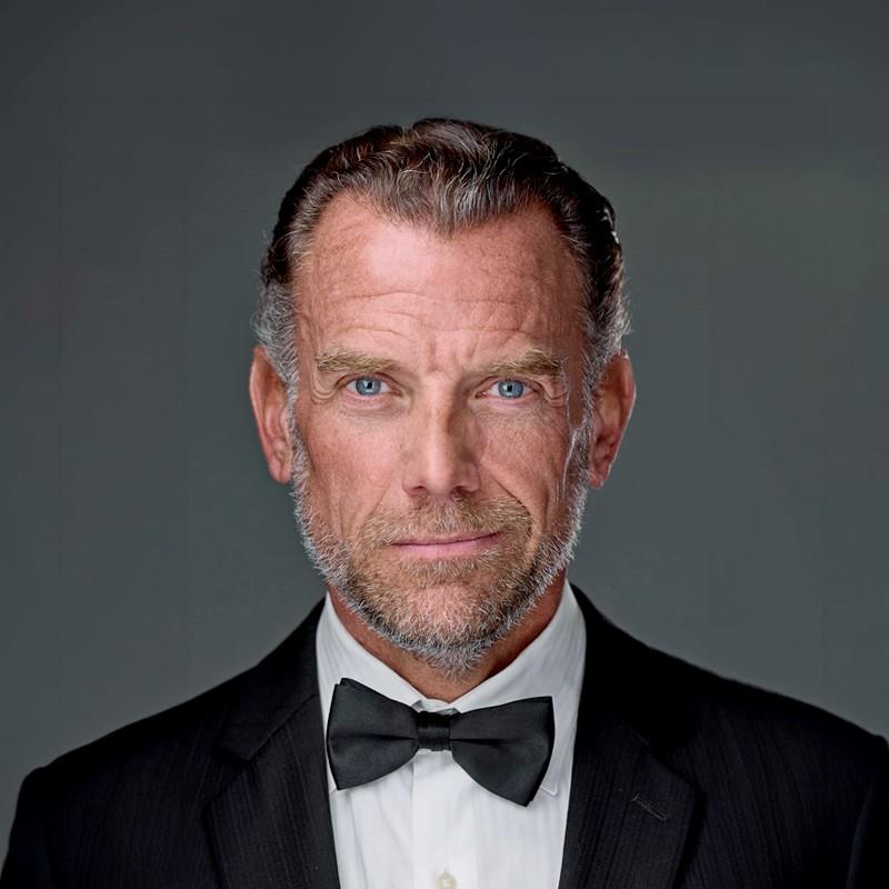 Постер Джордж Шредер