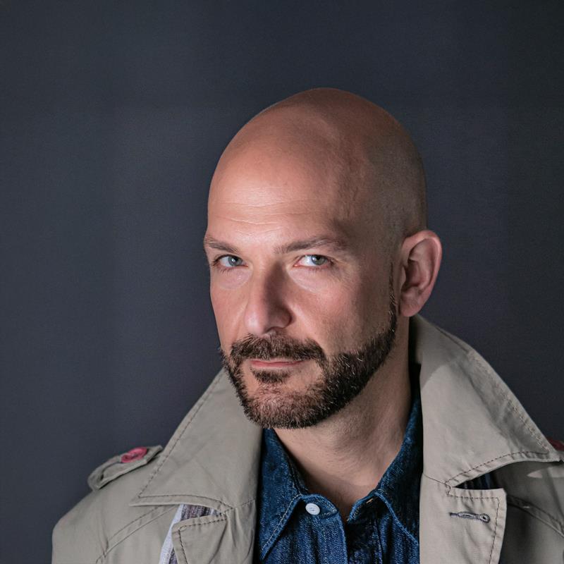 Постер Марко Сориано
