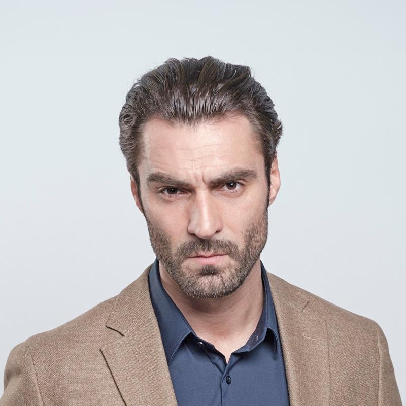 Постер Балинт Адорьяни