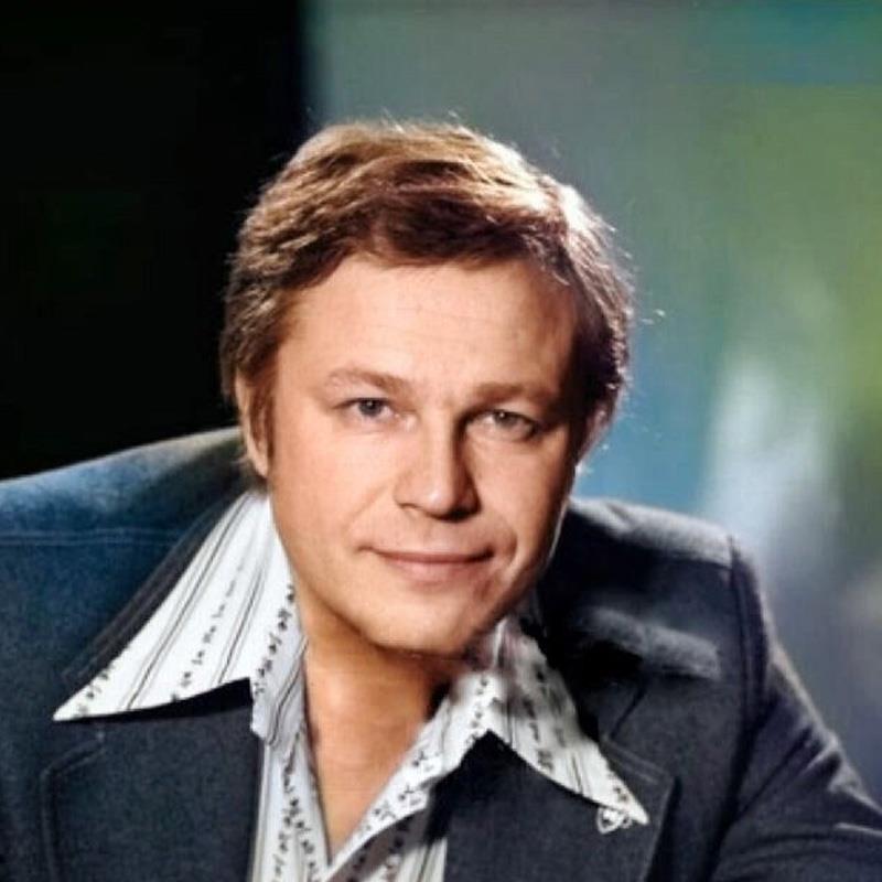 Постер Юрий Гусев