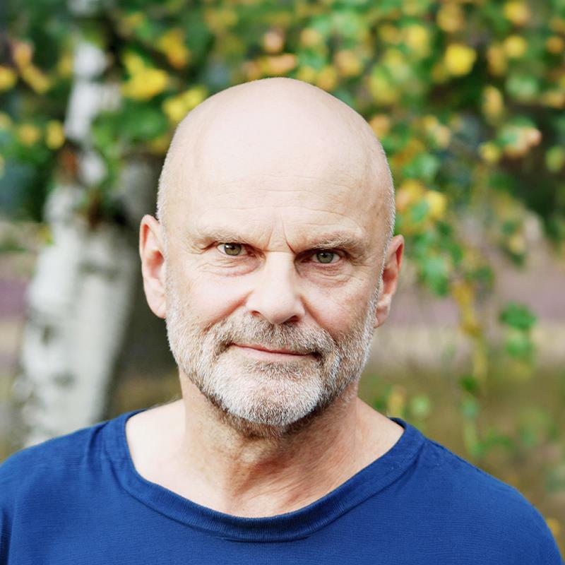 Постер Александер Раджун