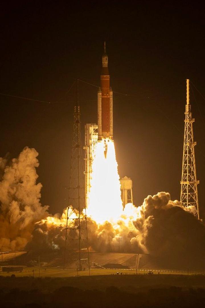 Artemis I: cohete rumbo a la Luna (artemis-i-cohete-rumbo-a-la-luna) Документальный фильм