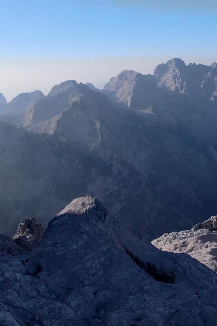 Les merveilles de la haute montagne (les-merveilles-de-la-haute-montagne) Документальный сериал