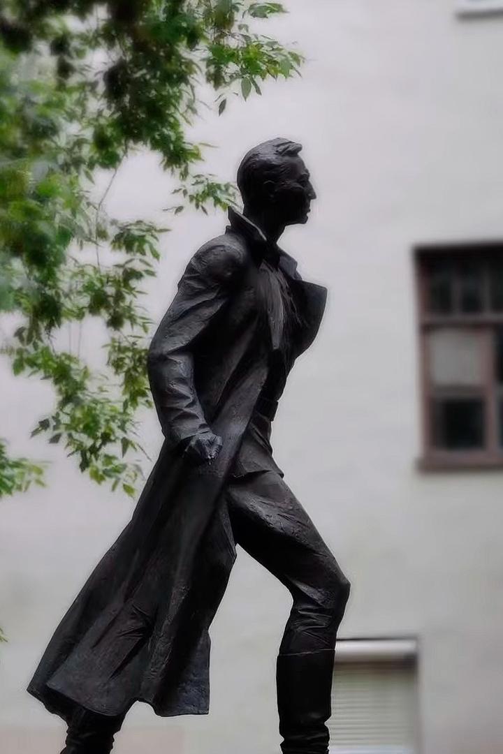 Михаил Дудин. Израненная память (mihail-dudin-izranennaja-pamjat) Документальный фильм