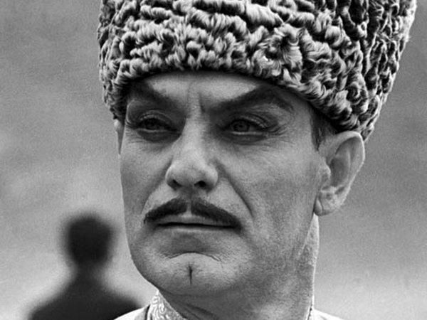 Танцует Махмуд Эсамбаев (tantsuet-mahmud-esambaev) Музыка