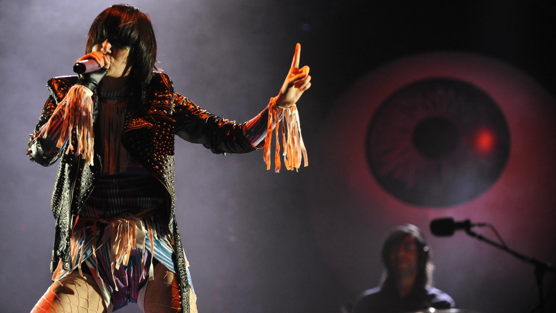 Yeah Yeah Yeahs-Live From London (yeah-yeah-yeahs-live-from-london) Музыка