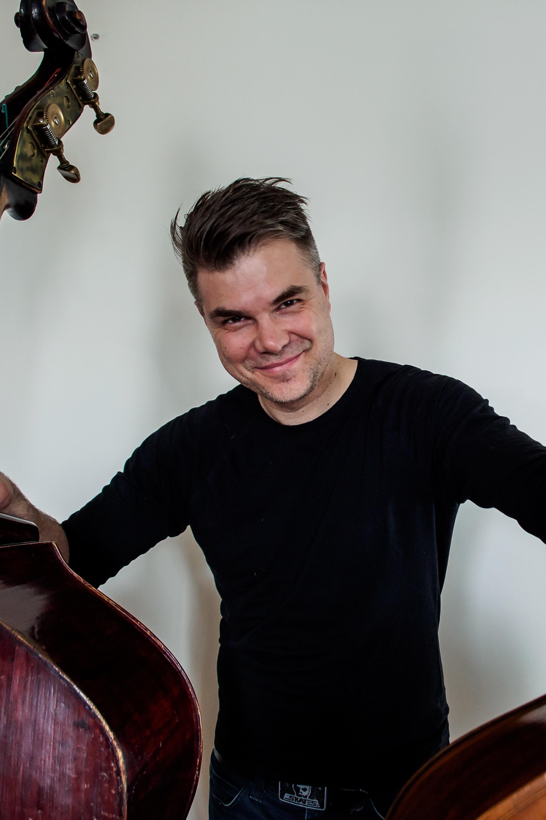 Трио Майкла Бейтса «Northern Spy». Фестиваль «Winter Jazz Fest» (Нью-Йорк) (trio-majkla-bejtsa-northern-spy-festival-winter-jazz-fest-nju-jork) Музыка