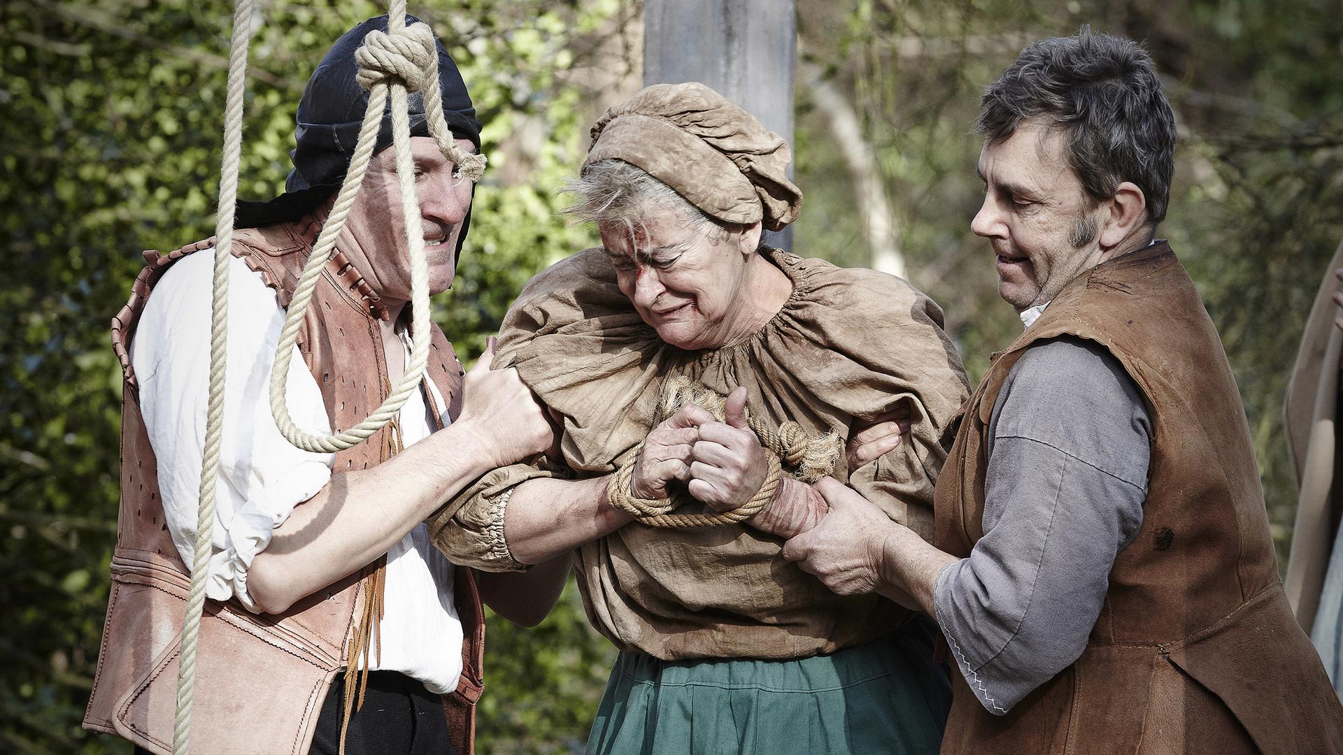 Охота на ведьм: столетие убийств (ohota-na-vedm-stoletie-ubijstv) Документальный сериал