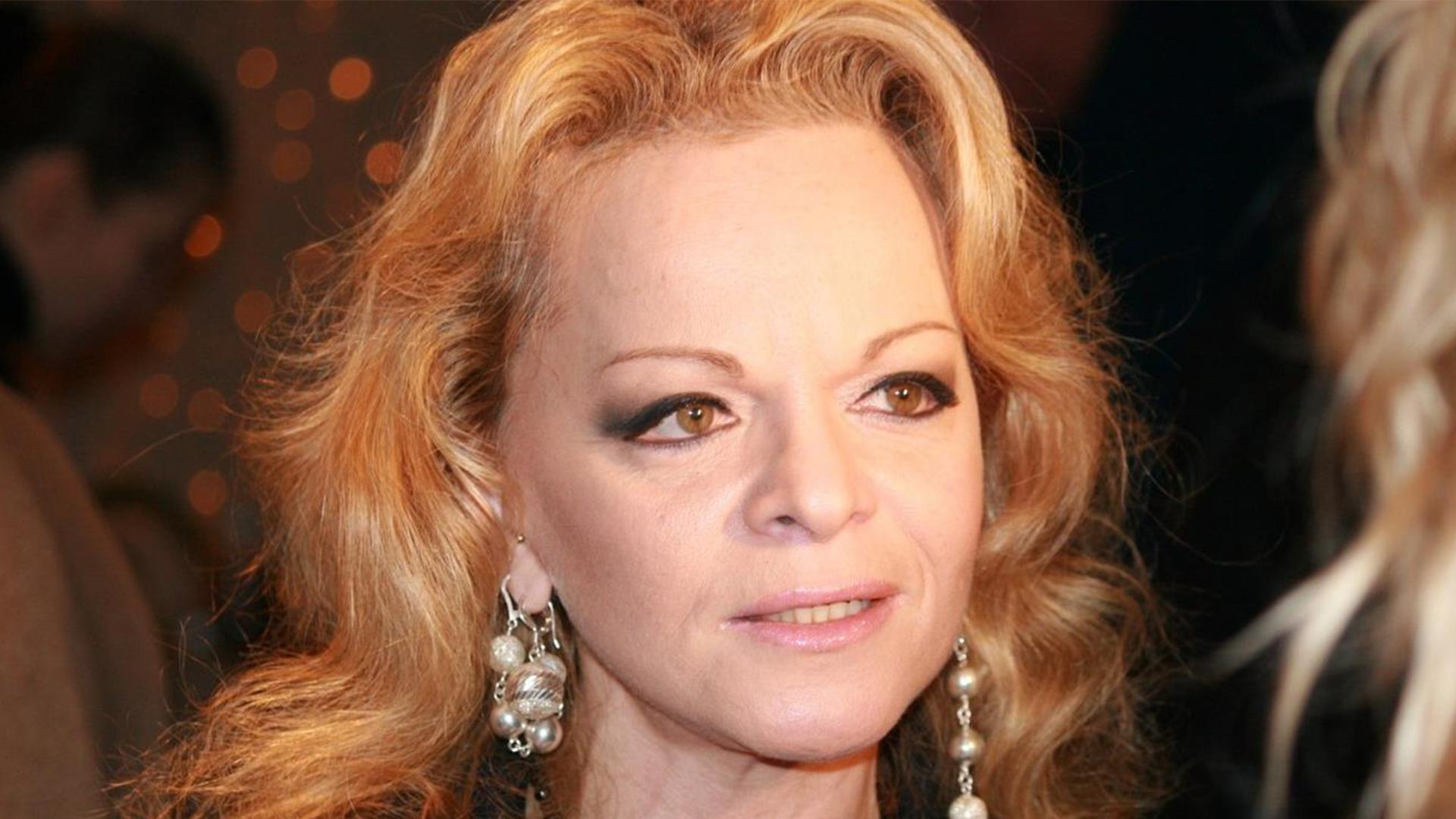 Лариса Долина. Мне надоело быть железной (larisa-dolina-mne-nadoelo-byt-zheleznoj) Документальный фильм