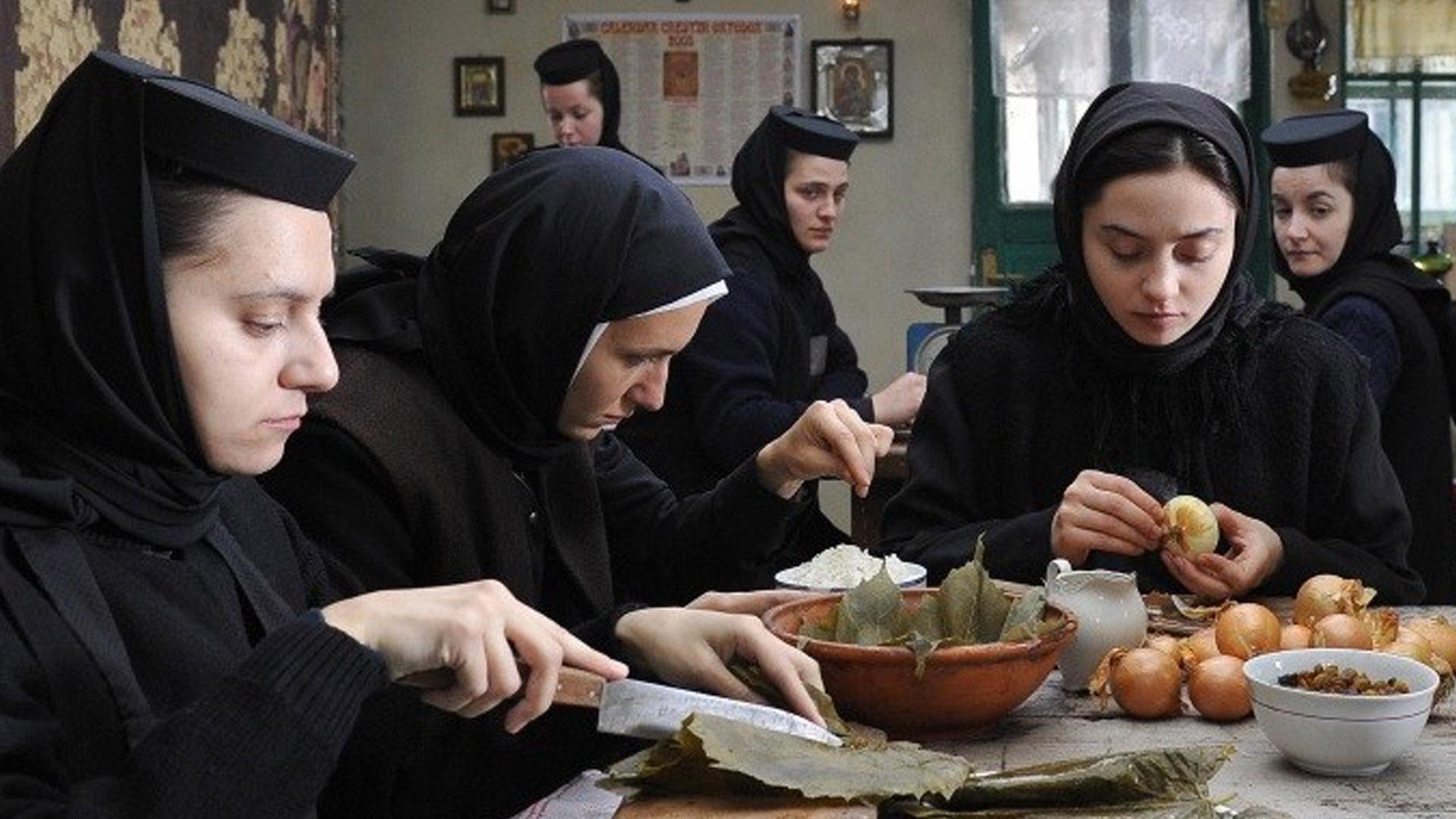 За холмами (za-holmami) Фильм 2012