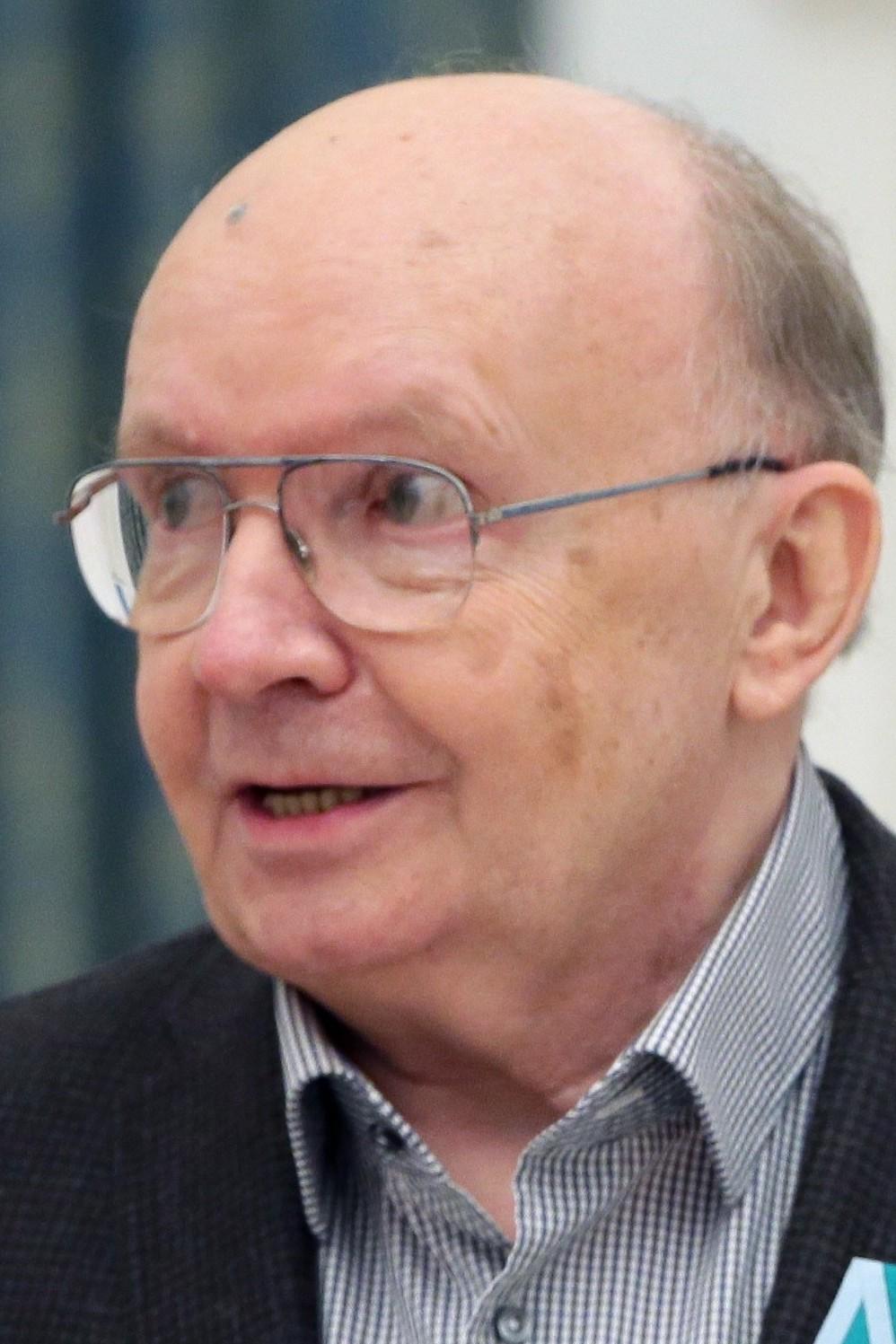 Андрей Мягков. Тишину шагами меря... (andrej-mjagkov-tishinu-shagami-merja) Документальный фильм