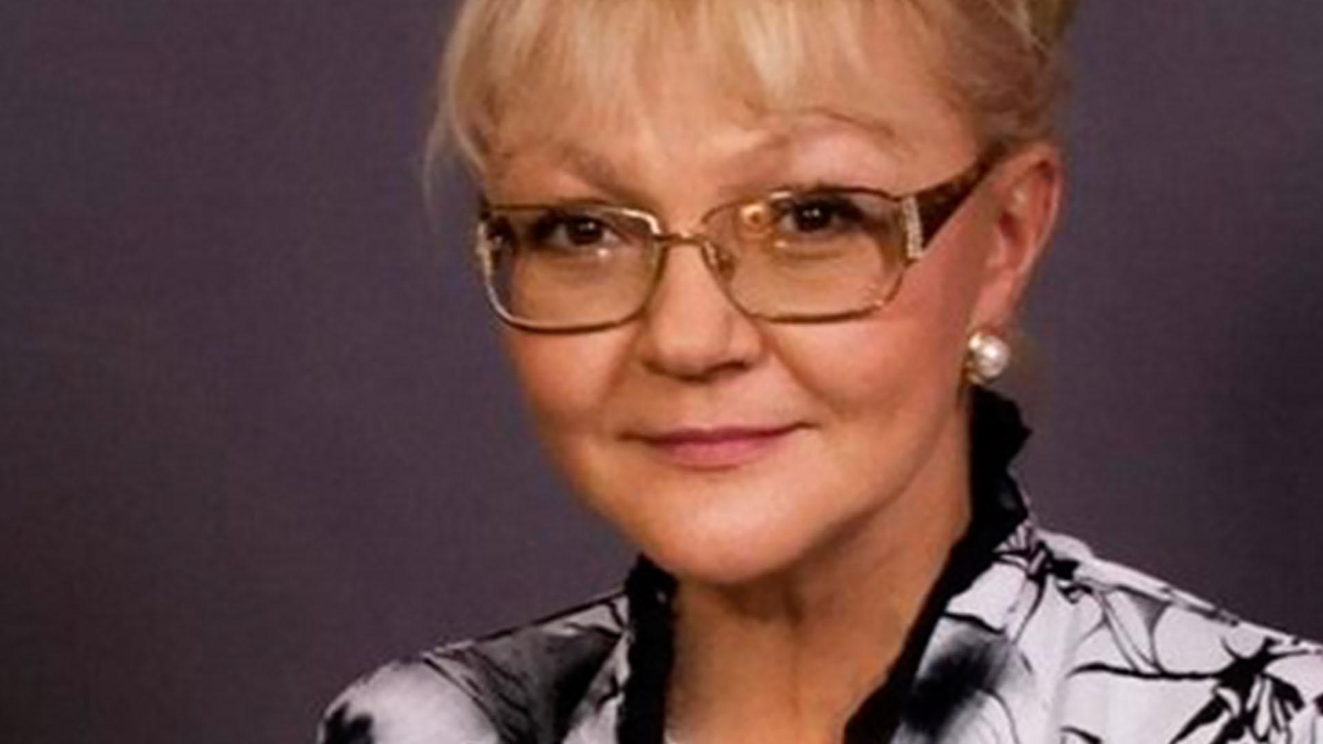 Марина Дюжева. Я вся такая внезапная, противоречивая (marina-djuzheva-ja-vsja-takaja-vnezapnaja-protivorechivaja) Документальный фильм