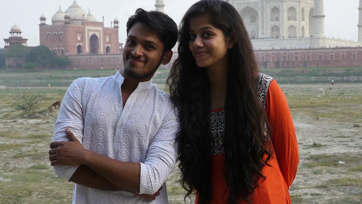 У тебя дома? У меня дома? (u-tebja-doma-u-menja-doma) Документальный сериал