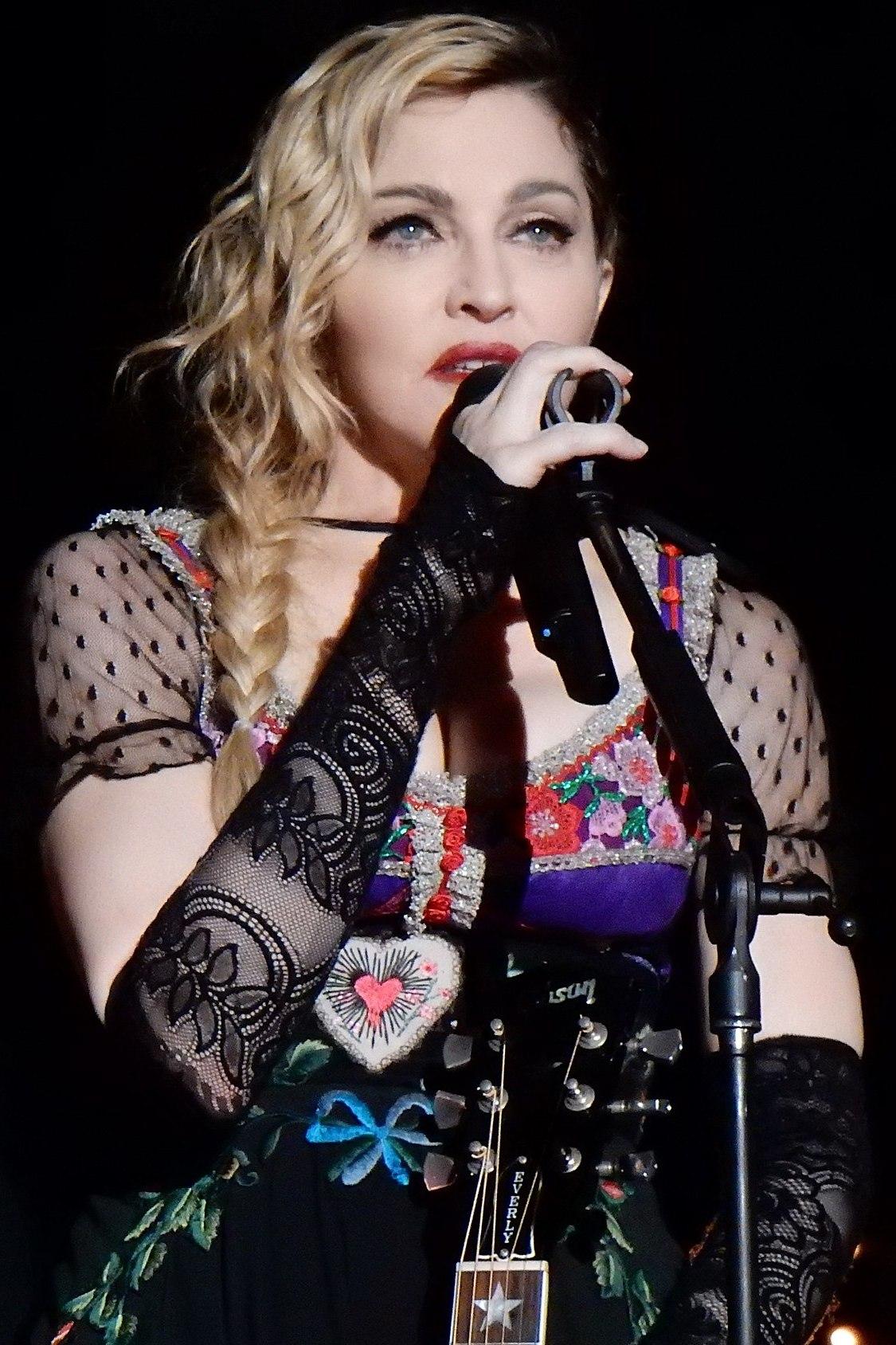 Madonna: MDNA World Tour (madonna-mdna-world-tour) Музыка