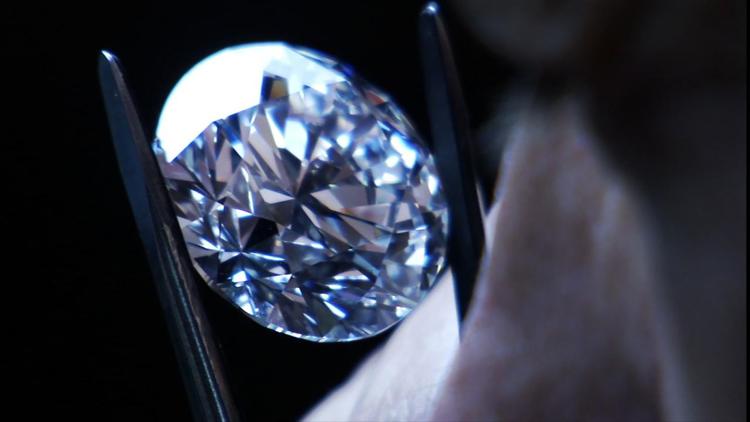 Постер Secret History of Diamonds