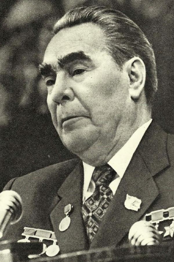 Брежнев. Человек и генсек (brezhnev-chelovek-i-gensek) Документальный фильм