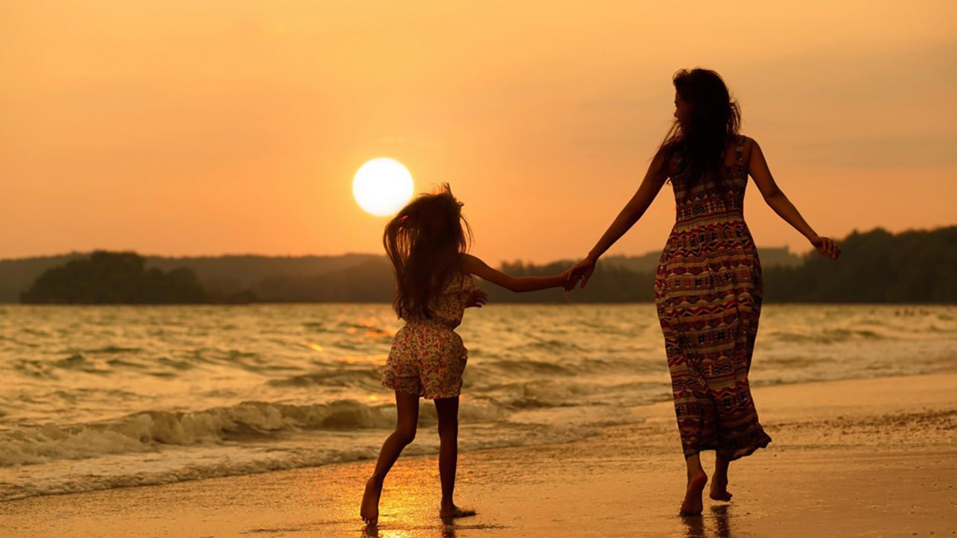 «Мама» и ещё три истории (mama-i-esche-tri-istorii) Сериал 2018