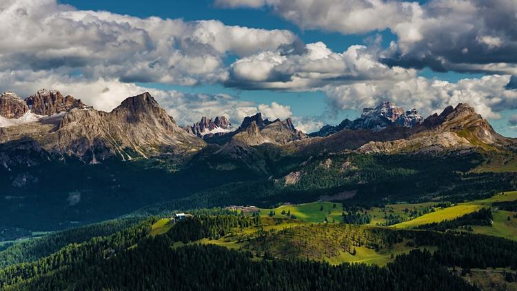 Постер Italy's Wild Alps