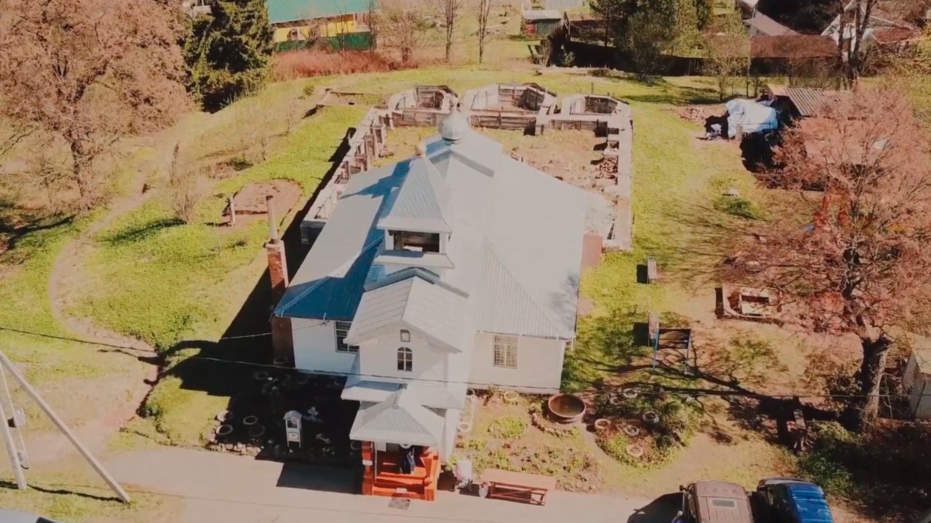 Живые церкви Петербурга (zhivye-tserkvi-peterburga) Документальный сериал