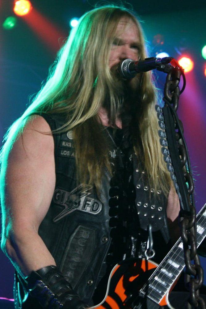 BLS - Boozed, Bruised & Broken Boned (bls-boozed-bruised-broken-boned) Музыка