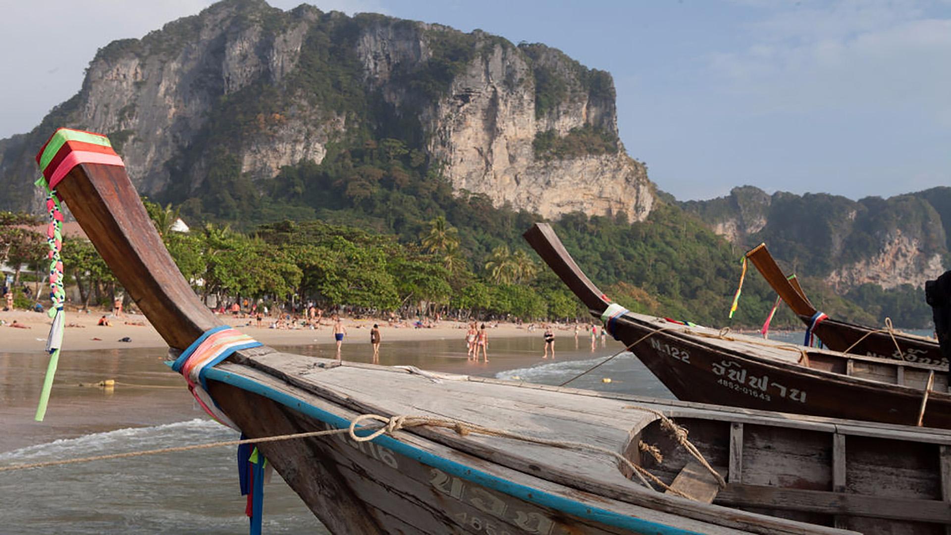 Морское побережье: фотопутешествие (morskoe-poberezhe-fotoputeshestvie) Документальный фильм