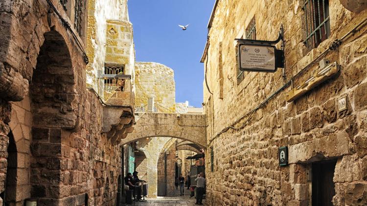 Постер Jerusalem: A Rock And A Hard Place