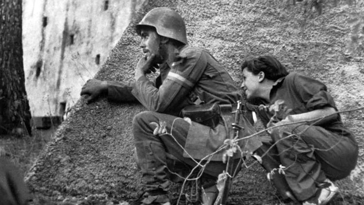 Постер Liebe am Werk: Gerda Taro & Robert Capa