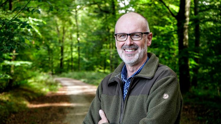 Постер Der mit dem Wald spricht — Unterwegs mit Peter Wohlleben