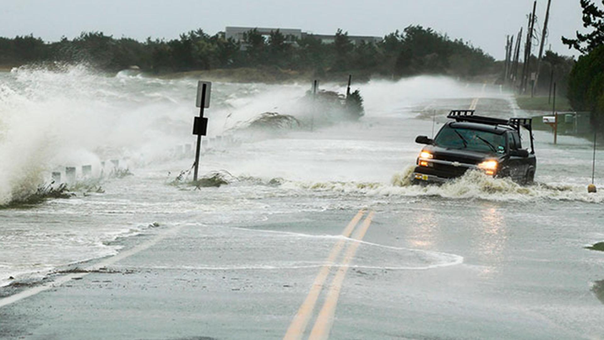 Ураган Сэнди: буря, которая потрясла Америку (uragan-sendi-burja-kotoraja-potrjasla-ameriku) Документальный фильм