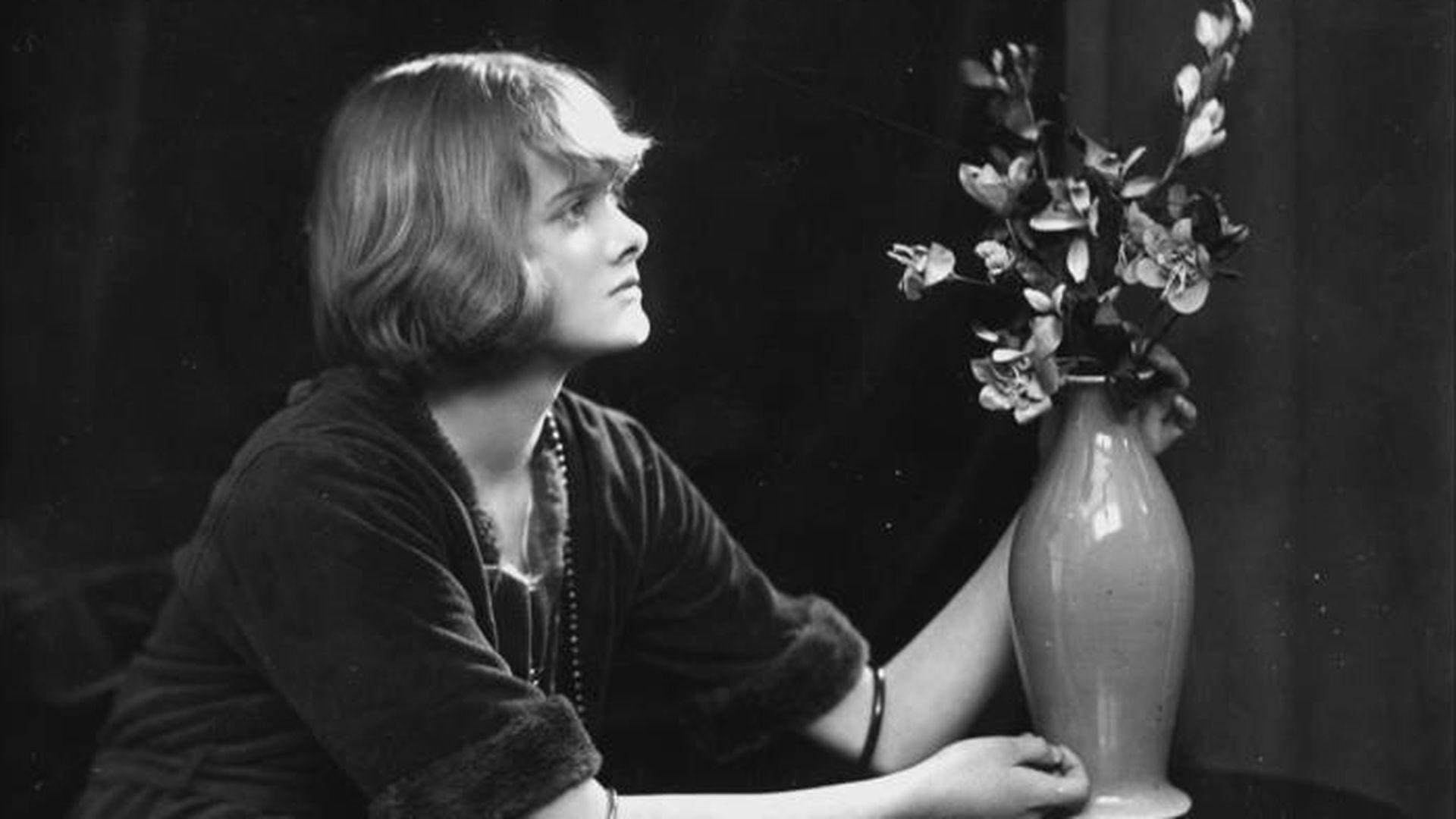 Daphne du Maurier - Auf den Spuren von Rebecca (daphne-du-maurier-auf-den-spuren-von-rebecca) Документальный фильм