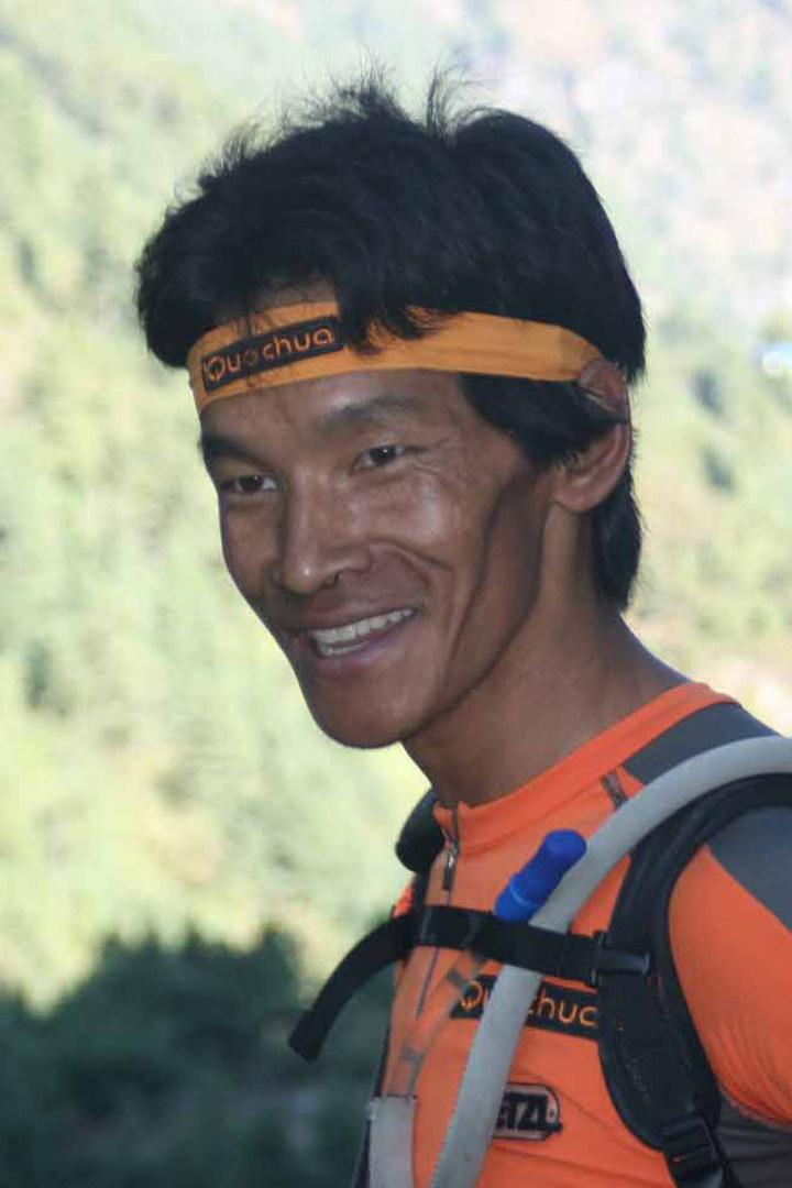 Шерпа Дачхири Дава. Земля богов (sherpa-dachhiri-dava-zemlja-bogov) Документальный фильм