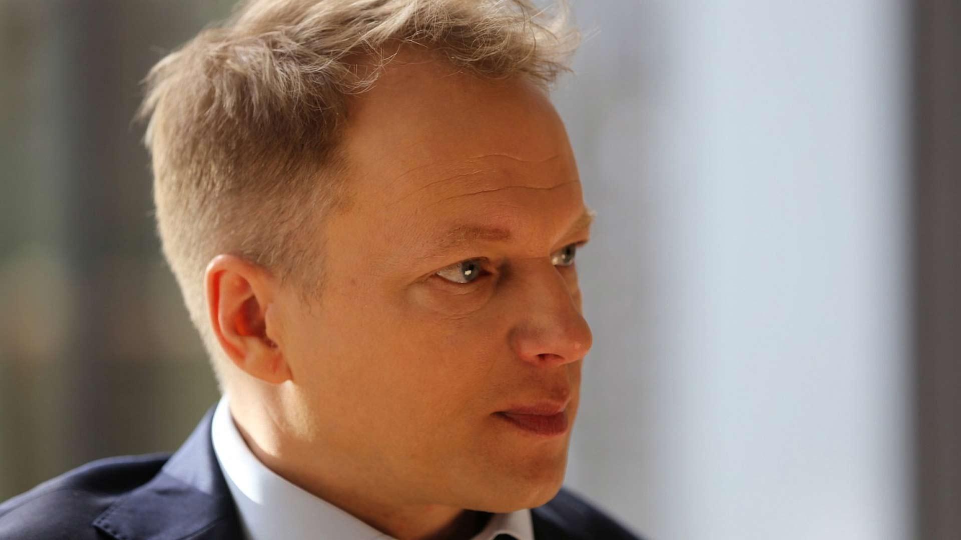 Pisarze. Serial na krótko (pisarze-serial-na-krtko) Сериал