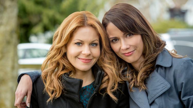 Постер Aurora Teagarden Mystery: A Bone to Pick