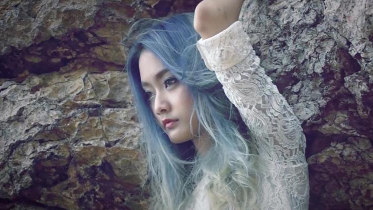 Постер L'Angel. Angelic Colors Hair