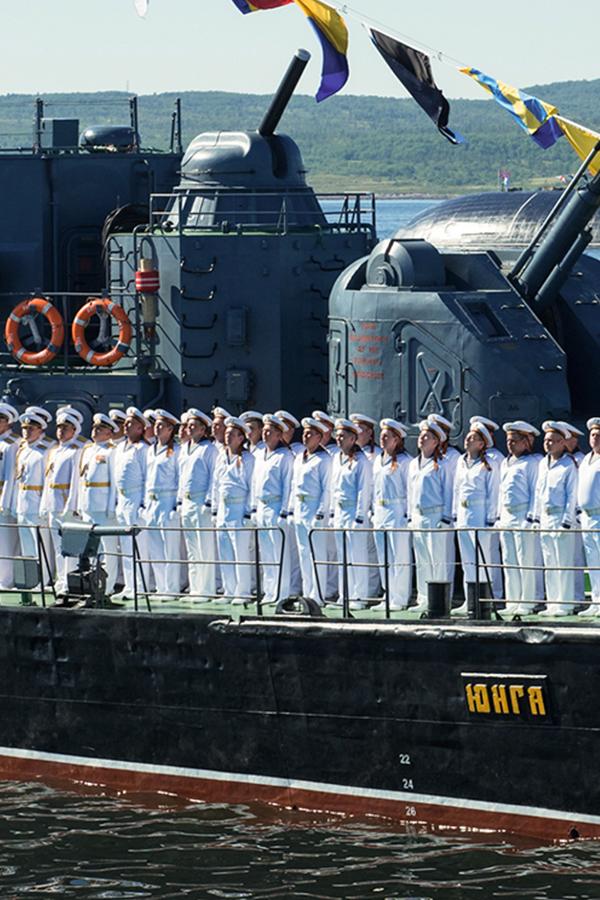 Главный военно-морской парад в честь Дня Военно-Морского Флота России. Трансляция из Санкт-Петербурга (glavnyj-voenno-morskoj-parad-v-chest-dnja-voenno-morskogo-flota-rossii-transljatsija-iz-sankt-peterburga) Досуг, хобби