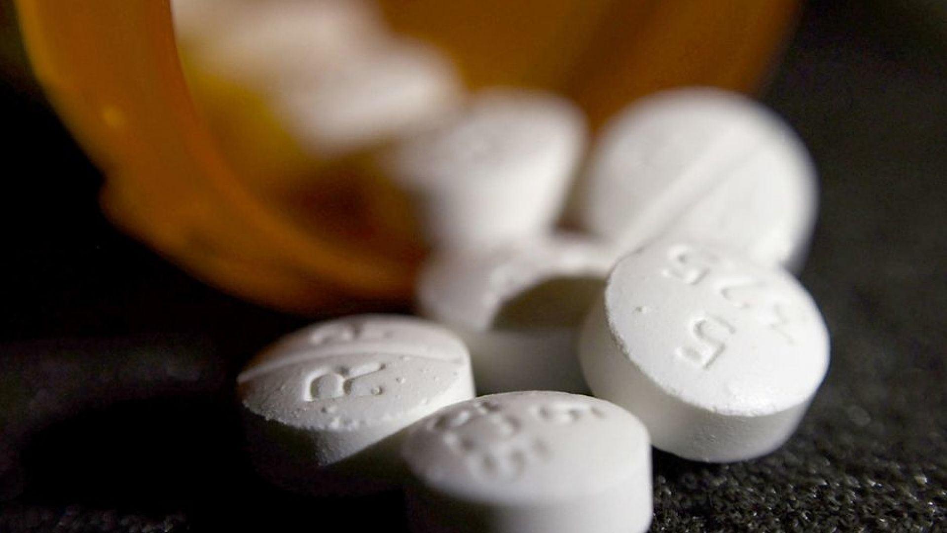Süchtig nach Schmerzmitteln - Die Opioid-Krise in den USA (schtig-nach-schmerzmitteln-die-opioid-krise-in-den-usa) Документальный фильм
