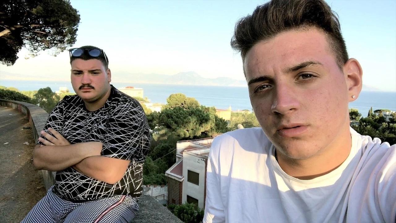 Selfie - Tod mit 16 in Neapel (selfie-tod-mit-16-in-neapel) Документальный фильм