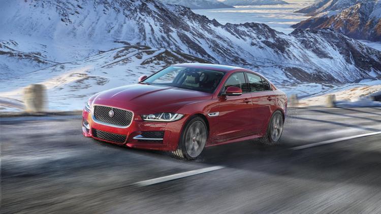 Постер Driving the Future – Eine Serie von Jaguar